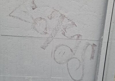 Graffitienfernung auf Fassade